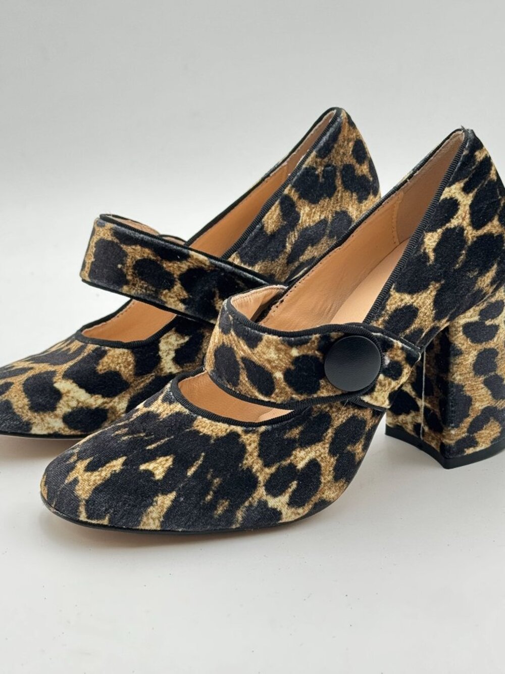 Tuckernuck Leopard Velvet Ellie Block Heel Shoes Womens 6.5 Mary Jane Strap 00s